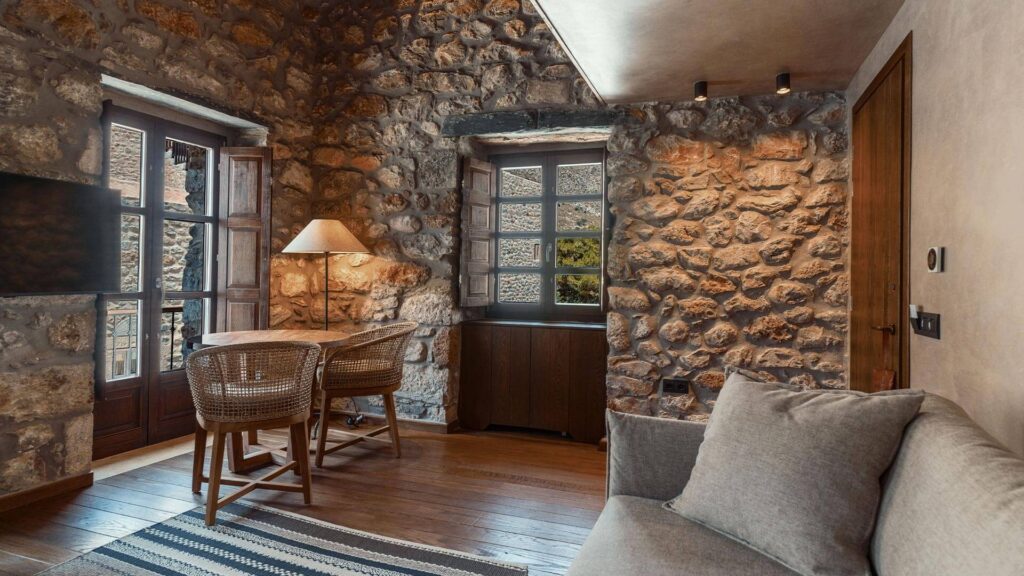 armenopetra-kaseas-living-room-table