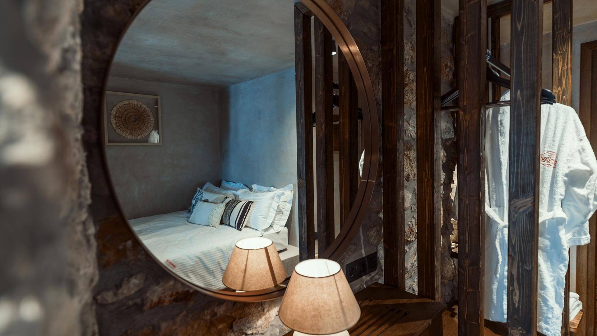 bigonia-kaseas-mirror-featured
