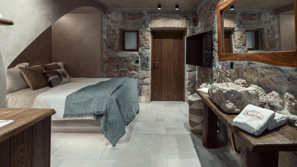 Katoi Room in Gerolimenas - KaSeas Boutique Hotel