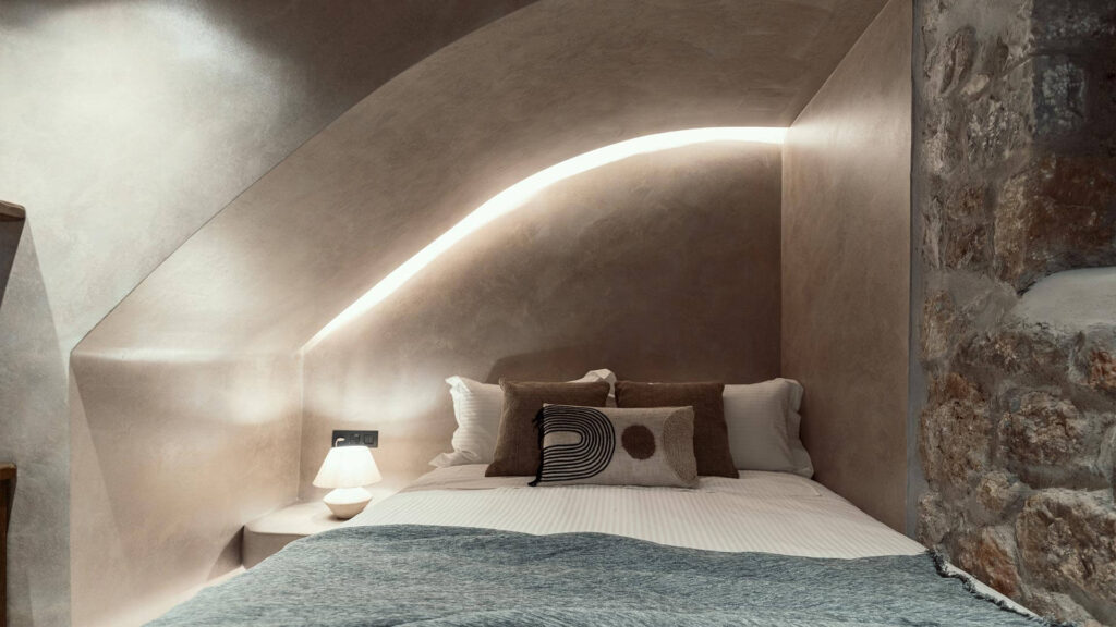 Katoi Room in Gerolimenas - KaSeas Boutique Hotel