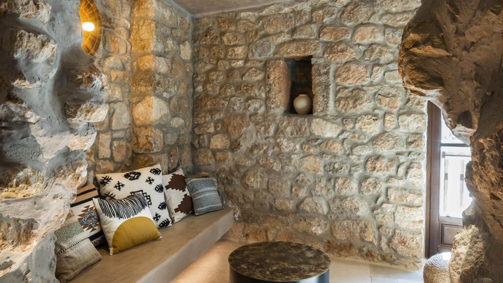Katoi Room in Gerolimenas - KaSeas Boutique Hotel