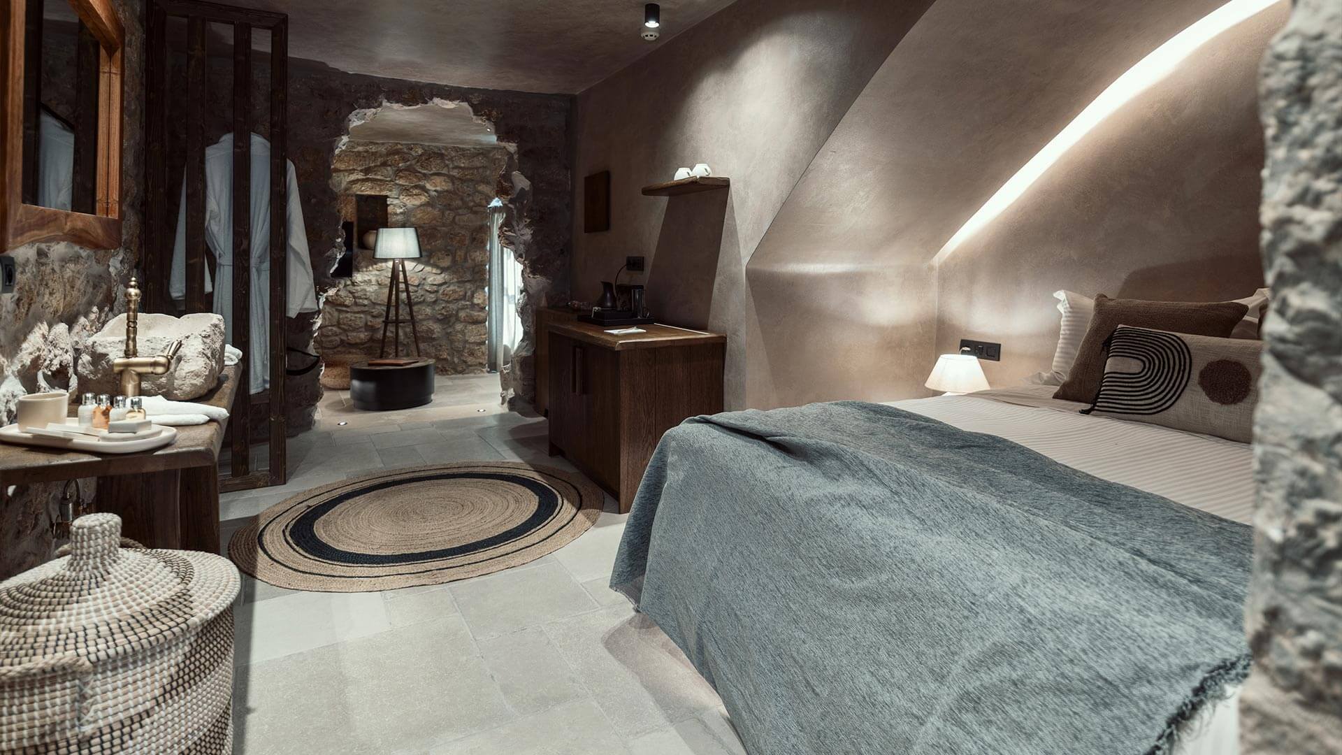 Katoi Room in Gerolimenas - KaSeas Boutique Hotel