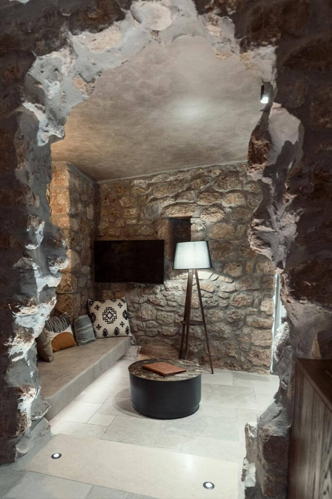 Katoi Room in Gerolimenas - KaSeas Boutique Hotel