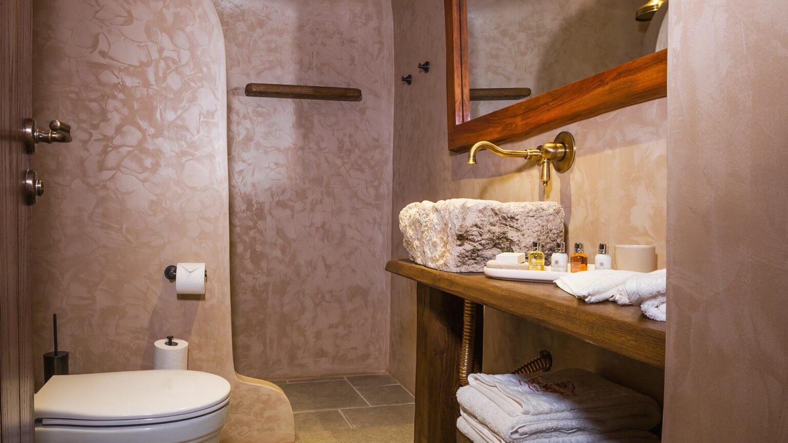 gardenia-kaseas-bathroom-1536x864