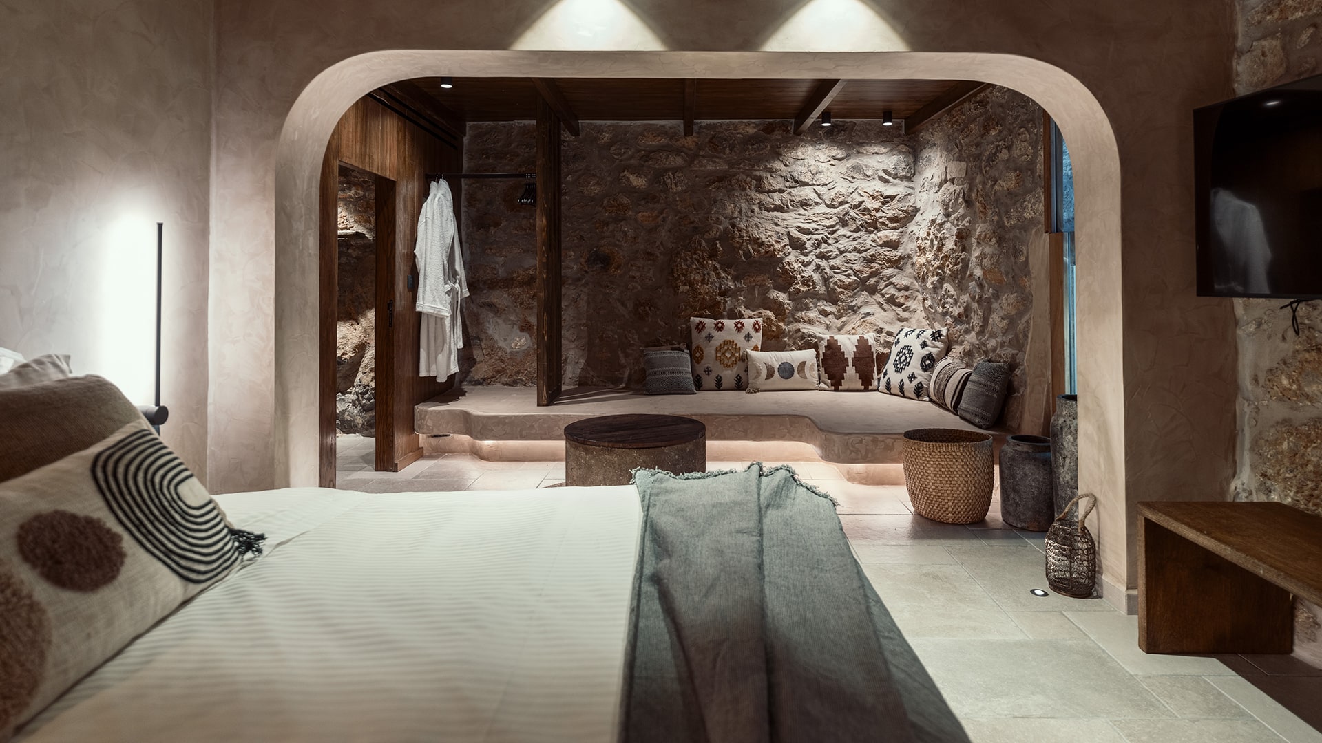 Signature Suite with Heated Tub